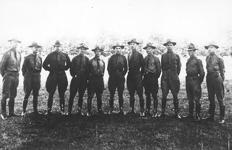 Polska Szkoła Podchorążych w Cambridge Springs (USA) – grupa instruktorów, 1917 Narodowe Archiwum Cyfrowe, sygn. 1-H-289-1