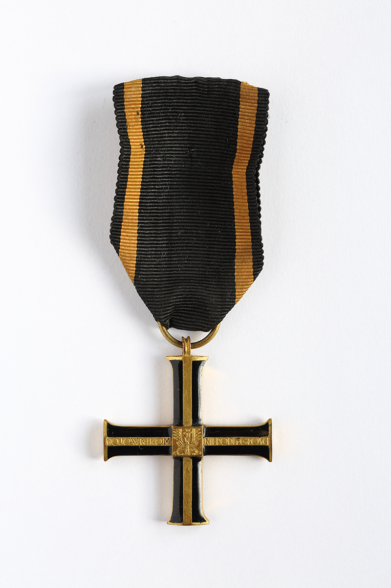 Krzyż Niepodległości, który otrzymał Andrzej Pocięgiel, b. legionista. Ze zbiorów prywatnych Eugenii Pocięgiel